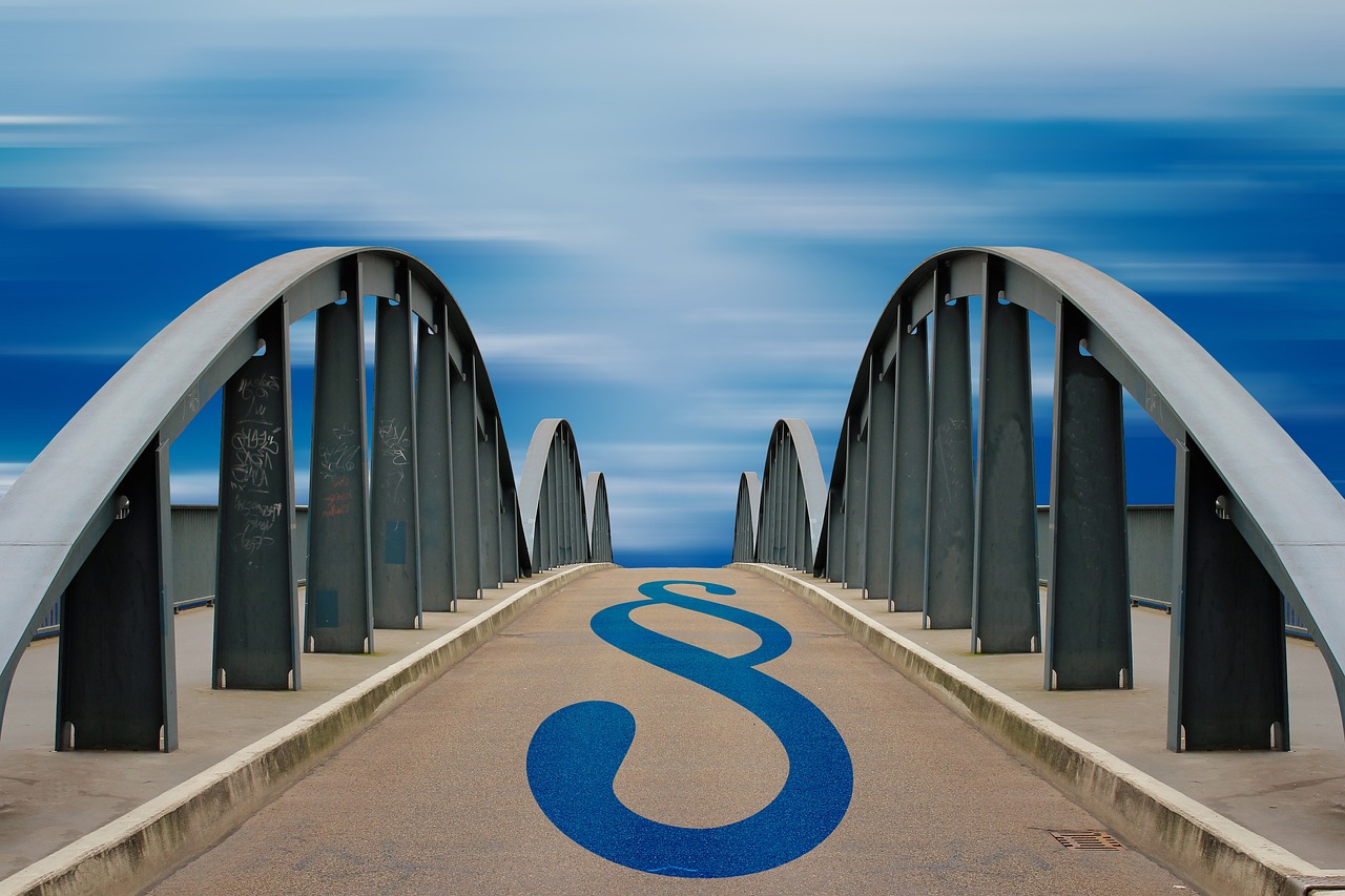 Grafico che illustra le nuove normative sui contratti di lavoro in vigore dal 2026.